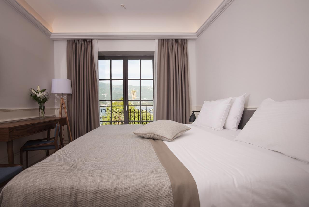 Hotel Majestic Budva Exterior photo